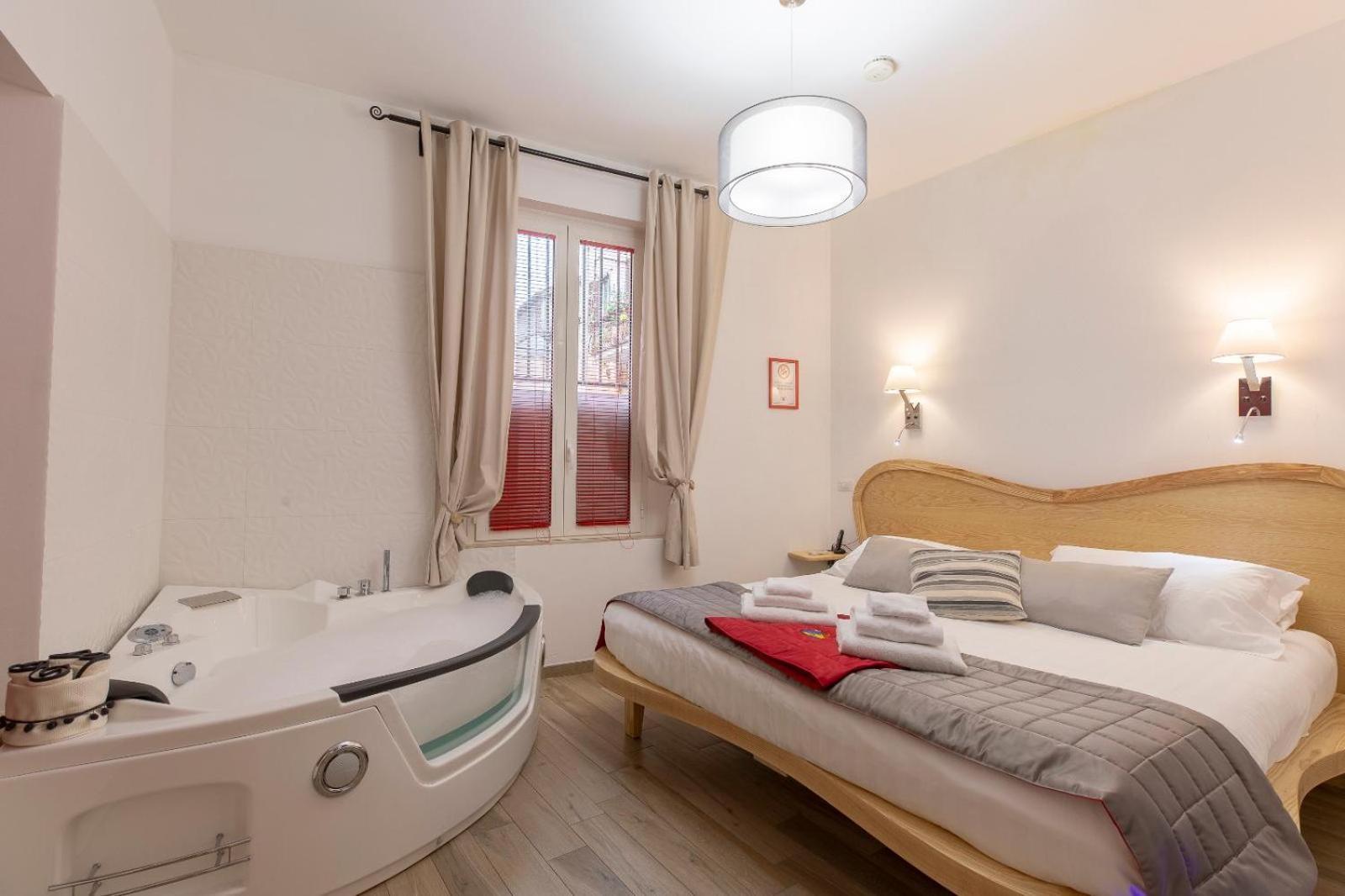 Flatinrome Trastevere Deluxe Rooms - Green Patio Zewnętrze zdjęcie