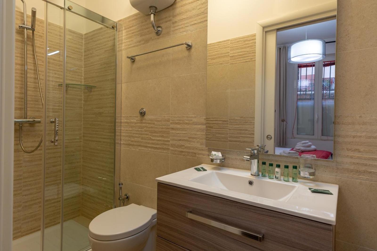 Flatinrome Trastevere Deluxe Rooms - Green Patio Zewnętrze zdjęcie