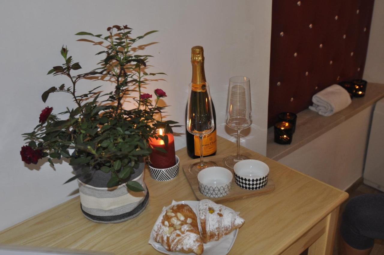 Flatinrome Trastevere Deluxe Rooms - Green Patio Zewnętrze zdjęcie