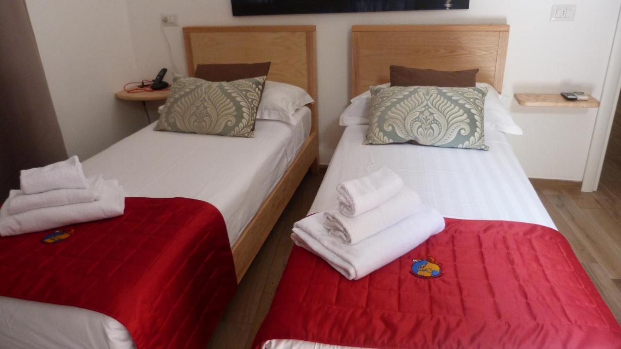 Flatinrome Trastevere Deluxe Rooms - Green Patio Zewnętrze zdjęcie
